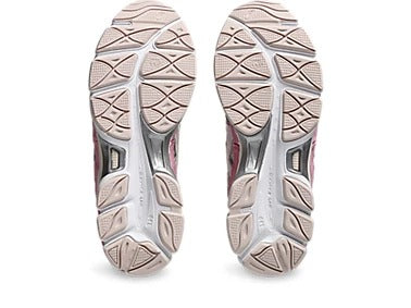 NYC – Pink Retro Running Style